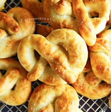 how to make 3-Ingredient Soft Pretzels