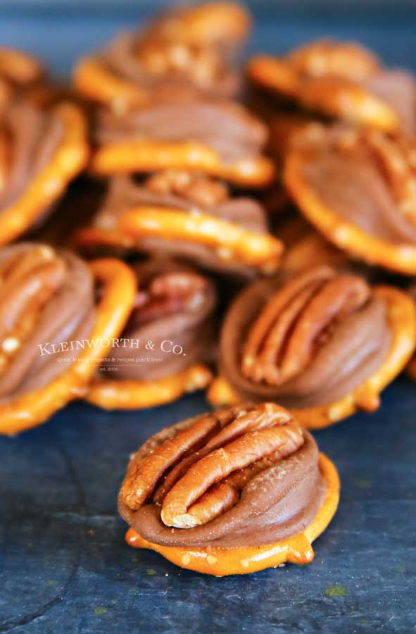 Rolo Pretzel Turtles recipe