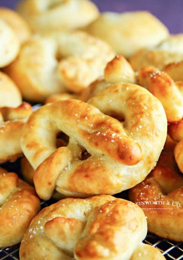 3-Ingredient Soft Pretzels recipe