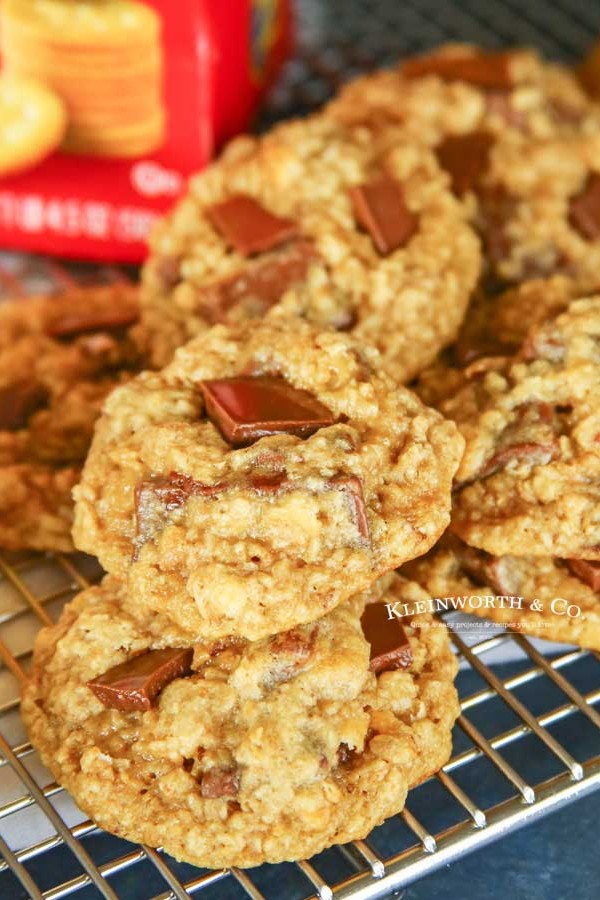 recipe for Chewy RITZ Cracker Oatmeal Cookies