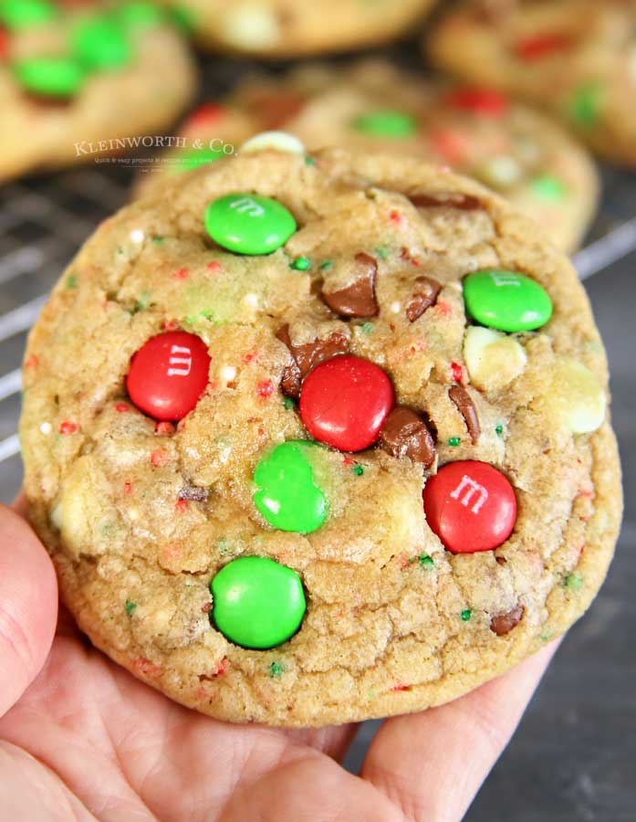 How to make Christmas M&M Sprinkle Cookies