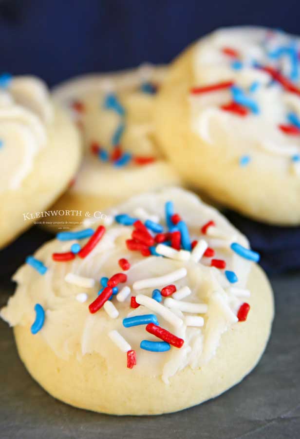 Summer - 4th of July - Lofthouse Sugar Cookies - Copycat Recipe