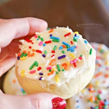 Birthday recipe - Lofthouse Sugar Cookies - Copycat Recipe