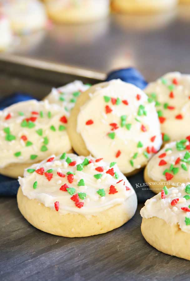 Christmas recipe - Lofthouse Sugar Cookies - Copycat Recipe