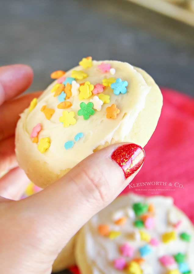 How to make Spring Lofthouse Sugar Cookies - Copycat Recipe