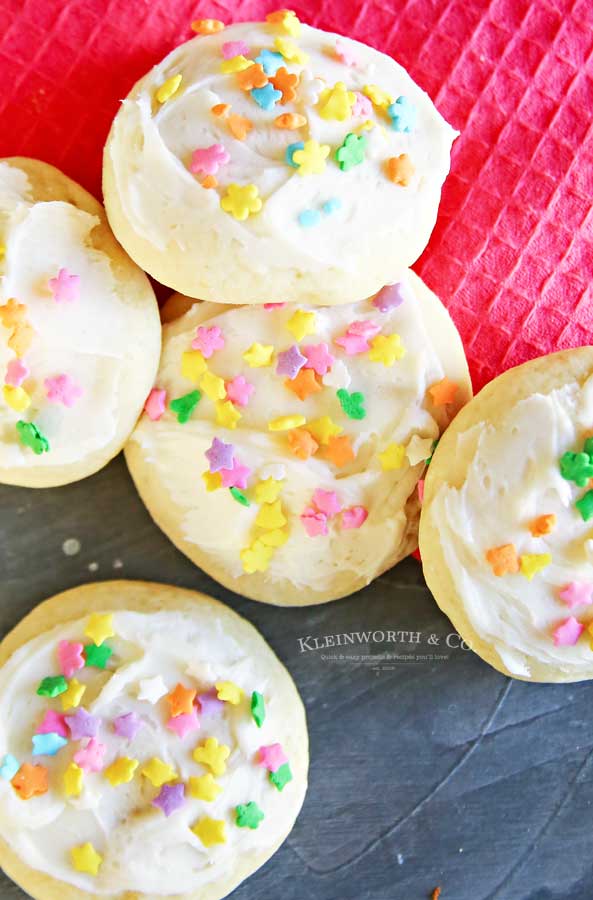 Spring recipe - Lofthouse Sugar Cookies - Copycat Recipe