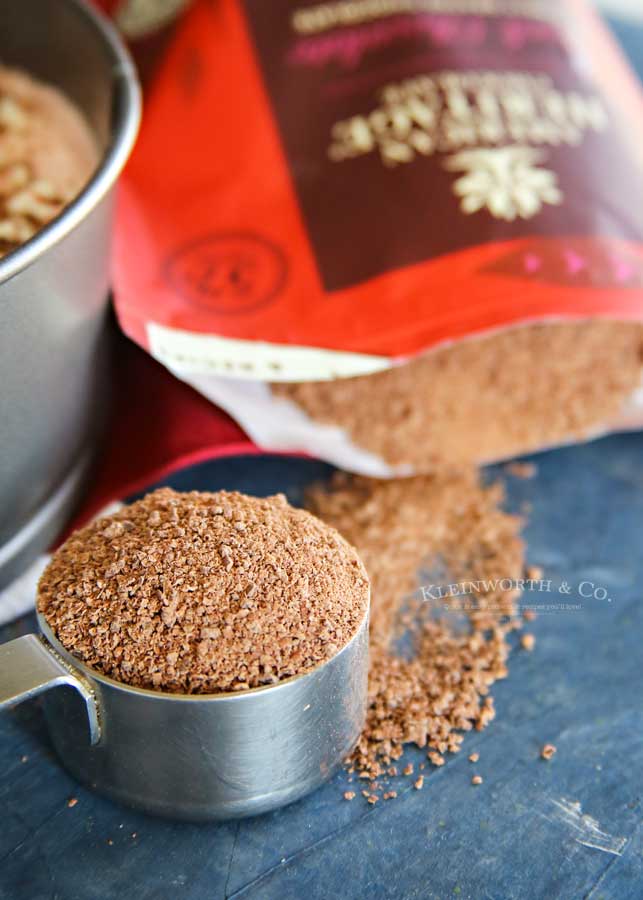 Finely Ground Chocolate - No-Bake Peppermint Cheesecake