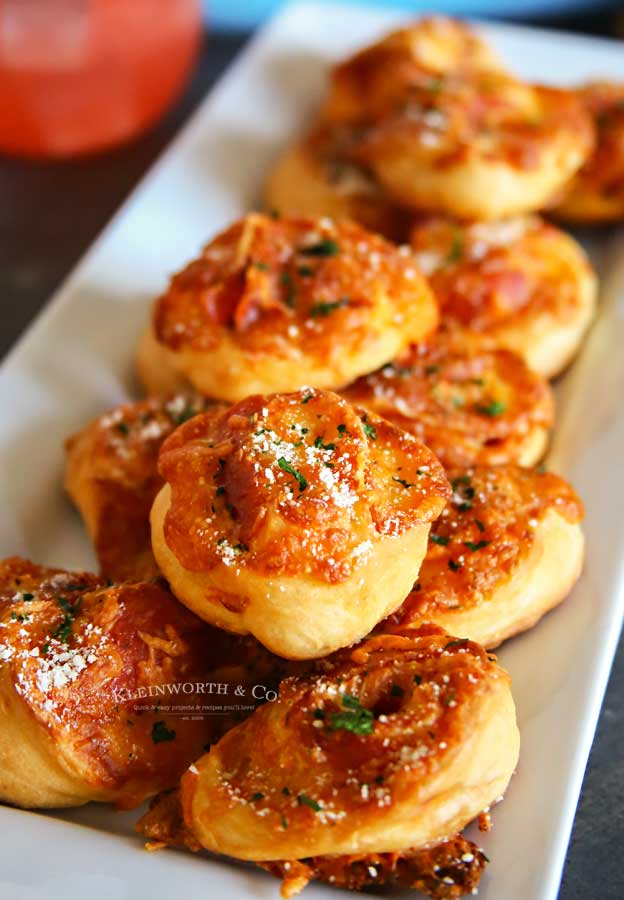 appetizer - Cheesy Pepperoni Pizza Pinwheels