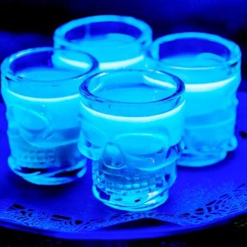 GLOW IN THE DARK JELLO SHOTS