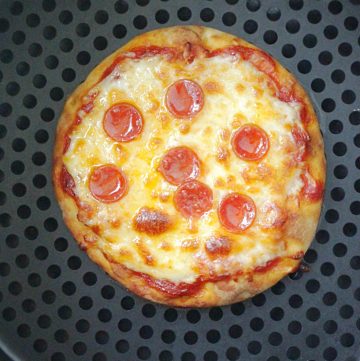 Perfect Personal Pizzas (in an Air Fryer)