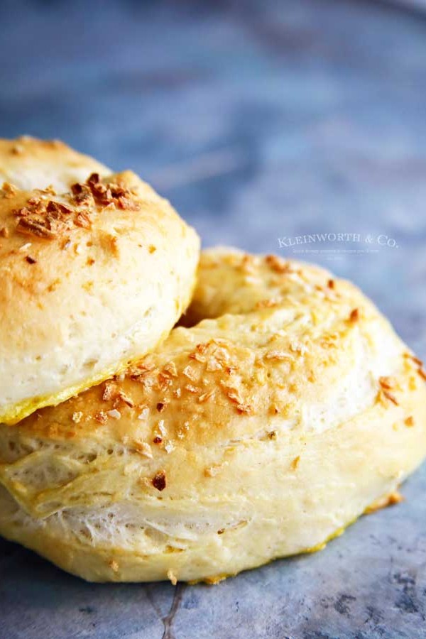 5 ingredient - Homemade Onion Bagels