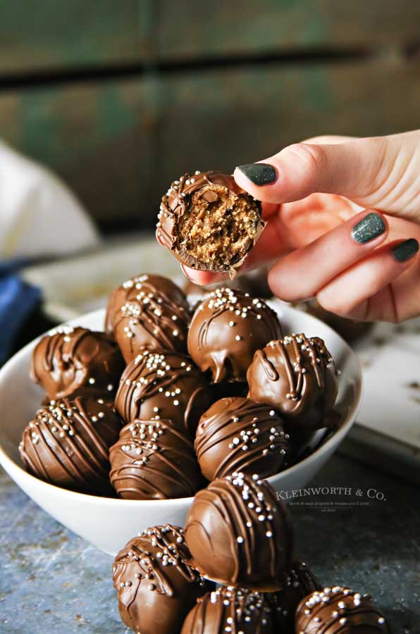 Party treats, Chocolate Chip Cookie Truffles