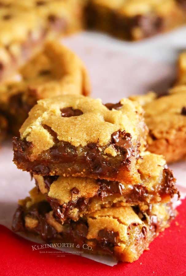 Easy recipe for Chocolate Chip Cookie Bars