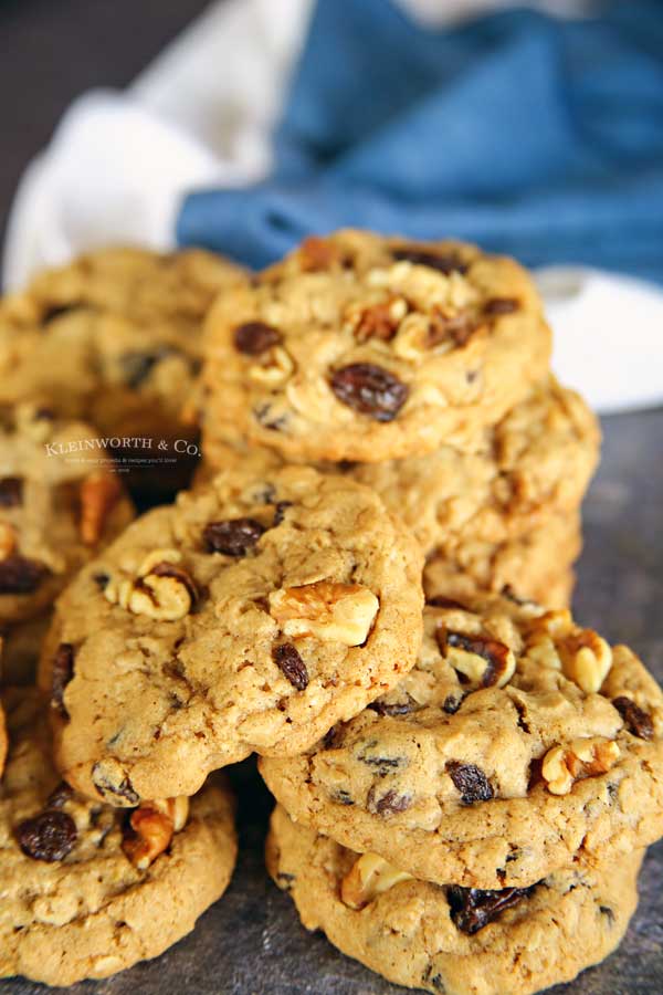 chewy oatmeal raisin cookies recipe