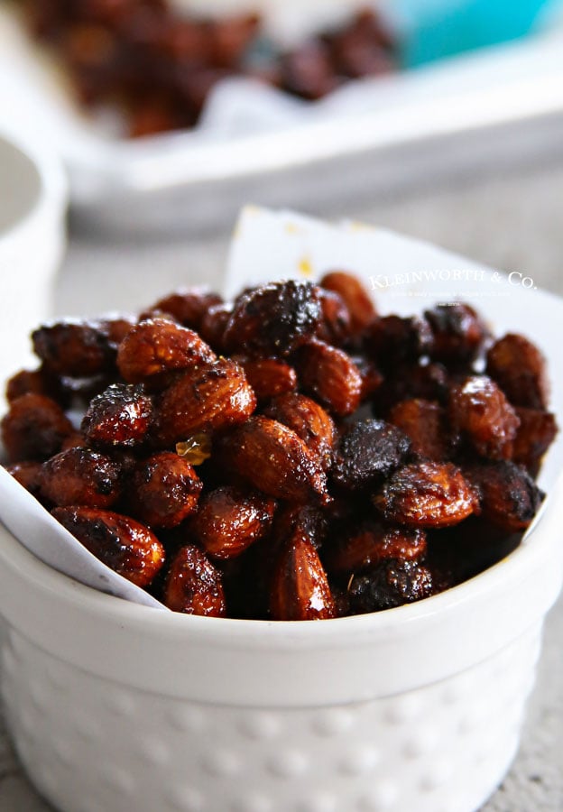 Sriracha Spice Almonds