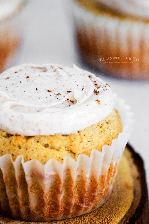 holiday cupcakes Cinnamon Vanilla Bean