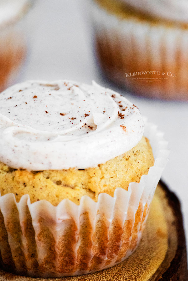 holiday cupcakes Cinnamon Vanilla Bean