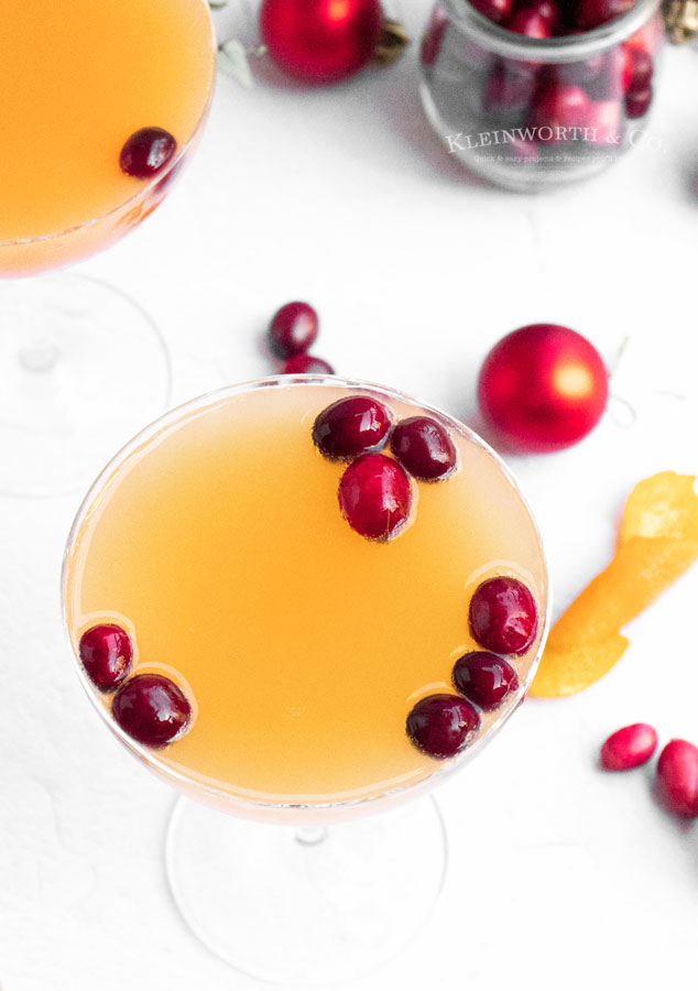 holiday drink - cranberry mimosa