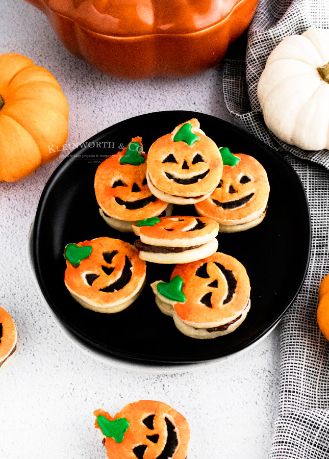 Tutorial for Pumpkin Shortbread Cookies