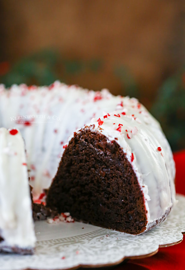 peppermint mocha bundt cake (in tree form!) — the farmer's daughter