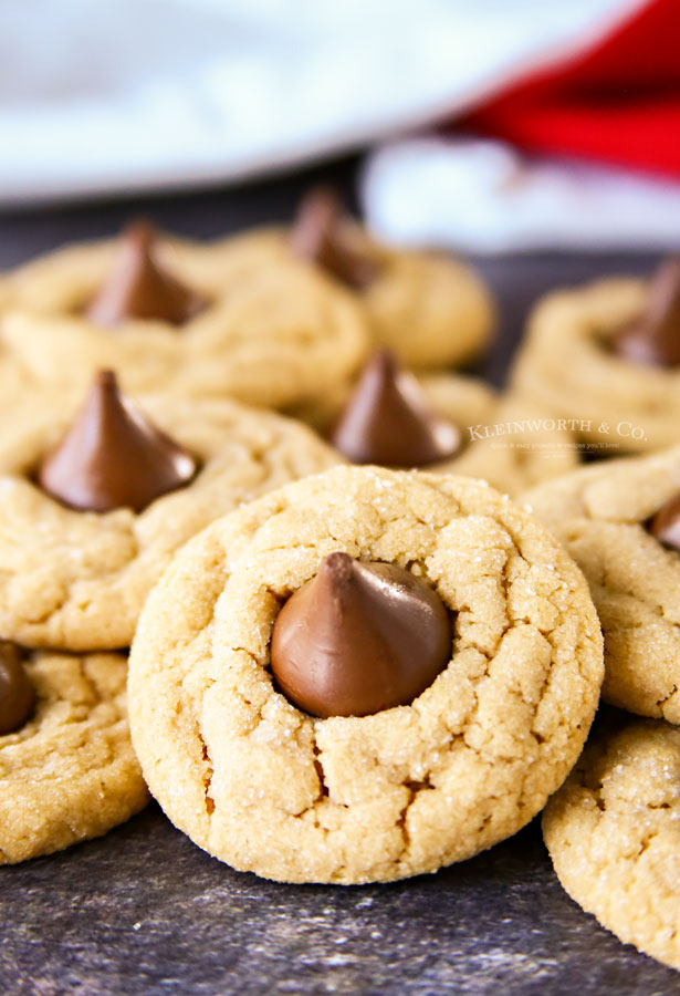 Classic Peanut Butter Blossom Cookies Recipe 