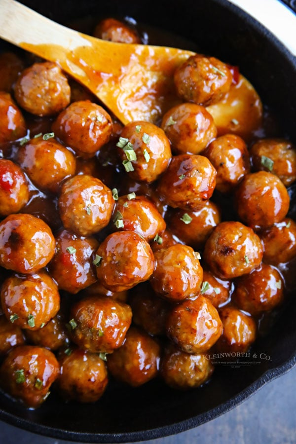 20 minute stovetop cranberry turkey meatballs