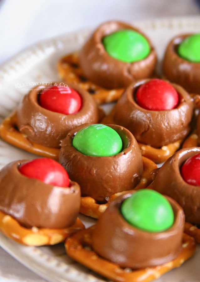 Easy Holiday Rolo Pretzels