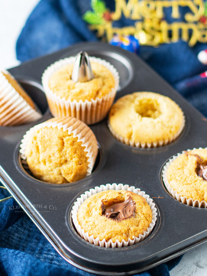 filling cupcakes with nutella