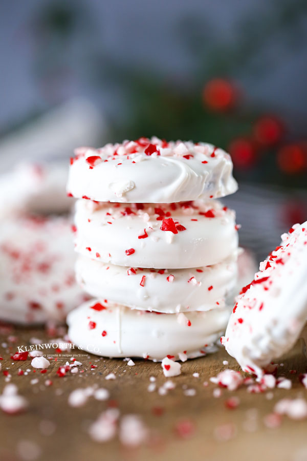 how to make Peppermint Bark Cookies