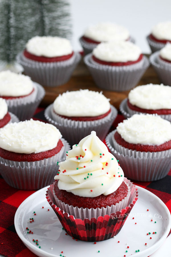 Christmas Cupcakes - Red Velvet