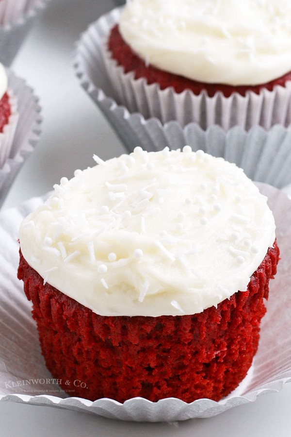 moist red velvet cupcakes