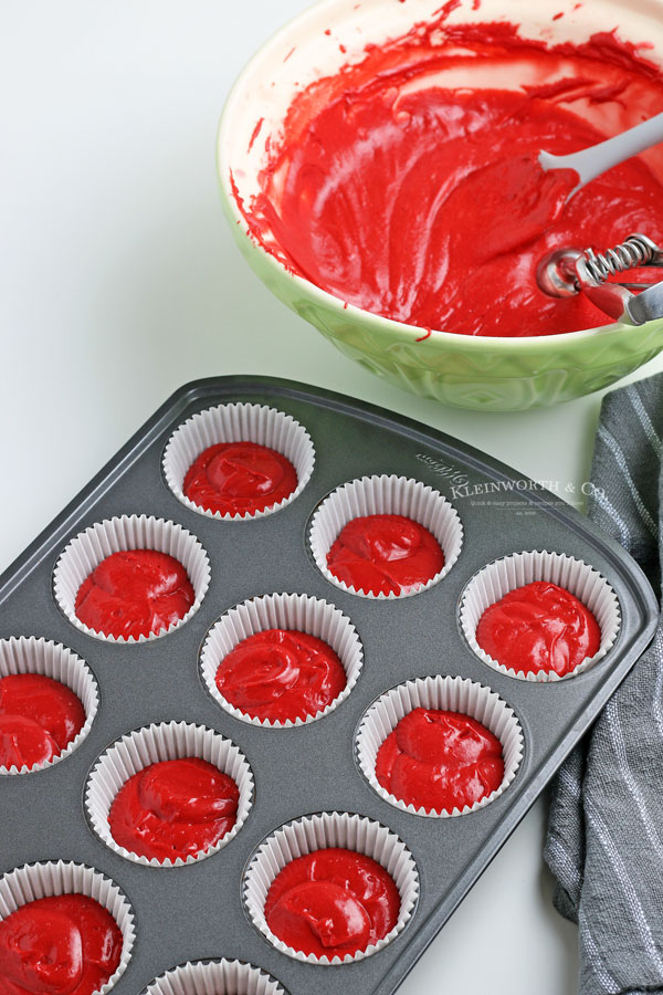 baking red velvet in the pan
