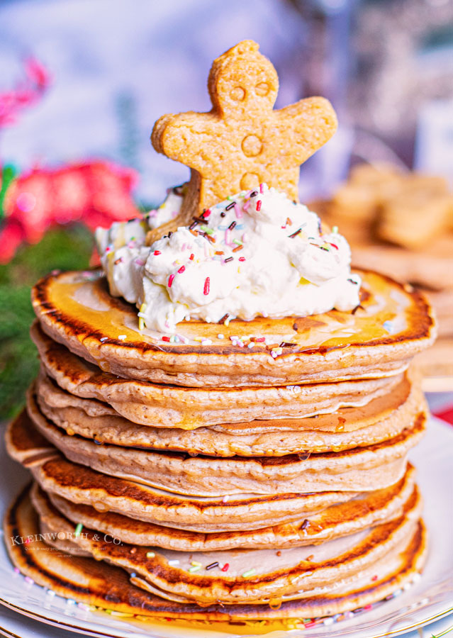 Christmas Gingerbread Pancakes