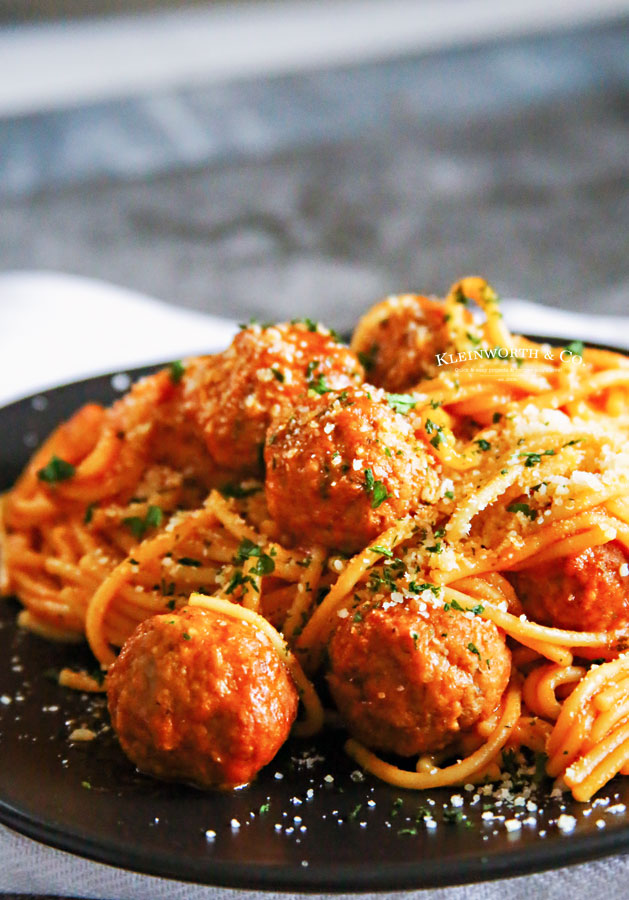 fast dinner Instant Pot Spaghetti and Meatballs