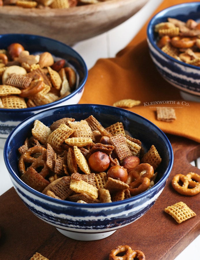 party mix with mixed nuts