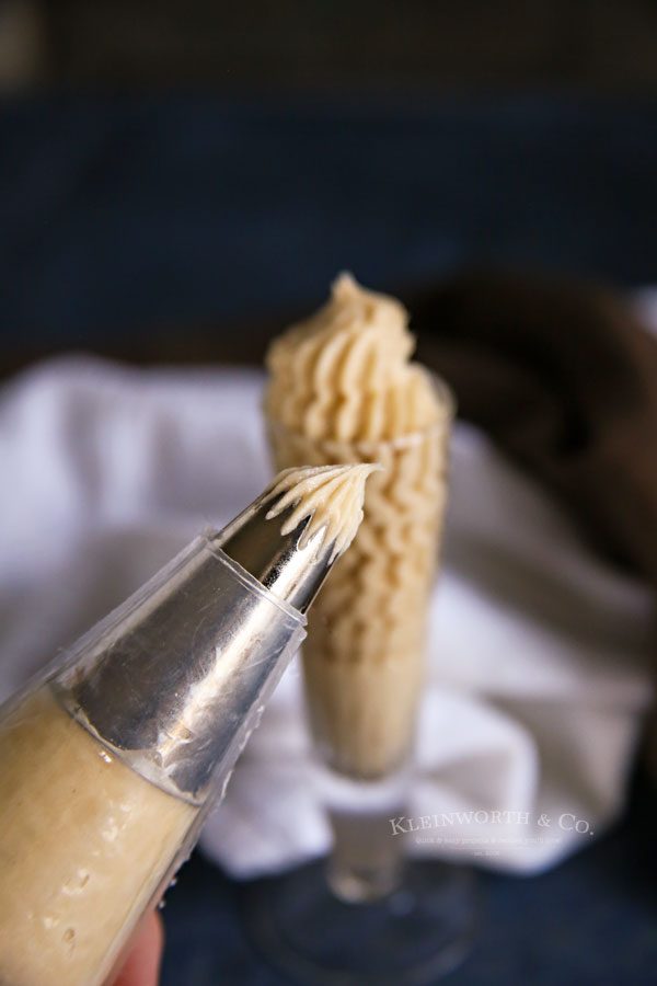 frosting with coffee in piping bag