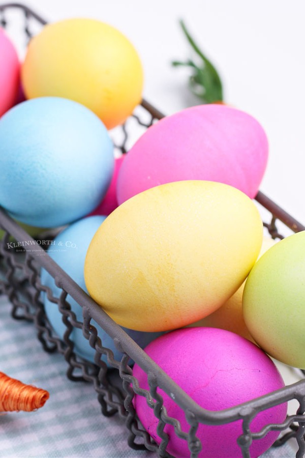 dying easter eggs with food coloring
