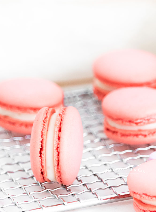 baby shower macarons