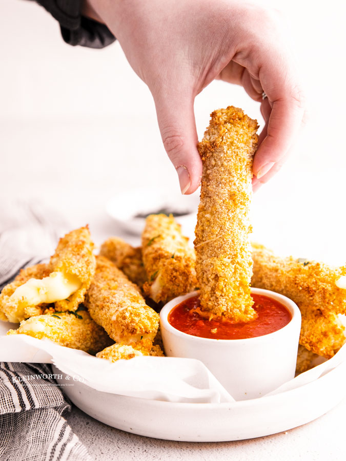 snack Air Fryer Mozzarella Sticks