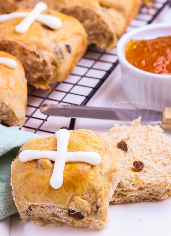 spiced cross buns