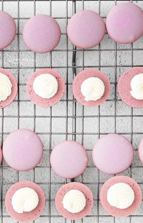 filling purple macarons