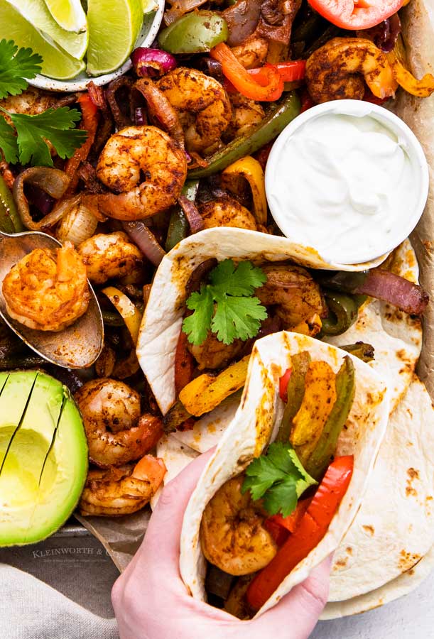 one pan shrimp fajitas