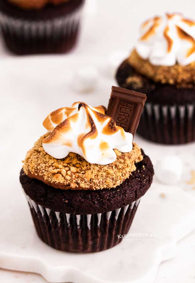 Hershey bar smores cupcakes