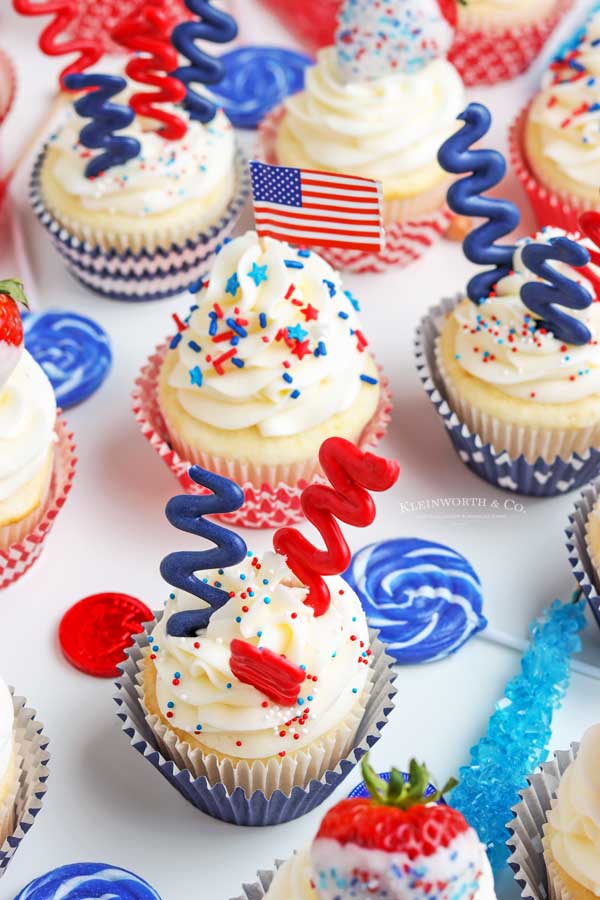 frosted patriotic cupcakes