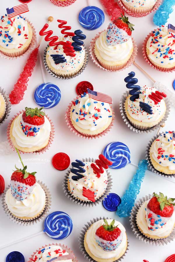 decorated patriotic cupcakes