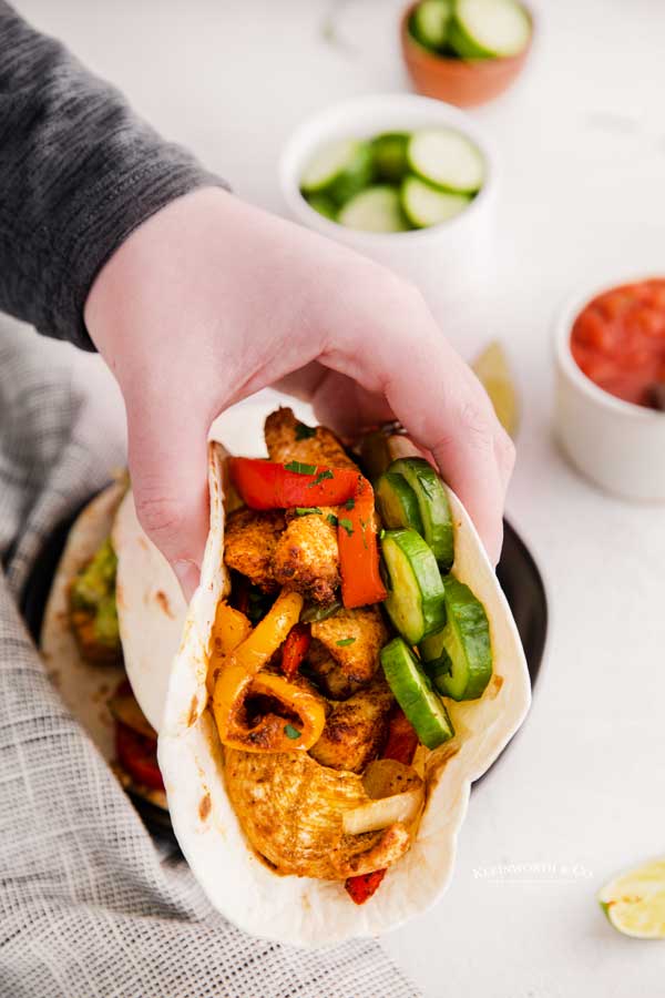 make chicken fajitas