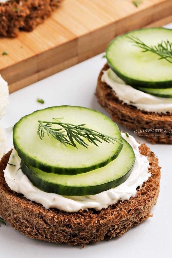 cucumber dill sandwich