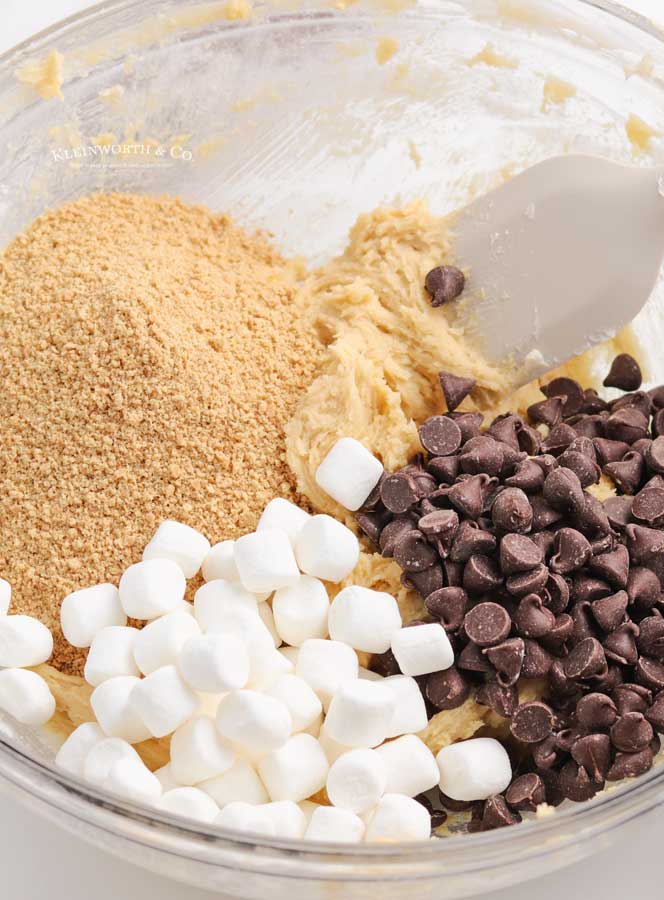 mixing smores bars