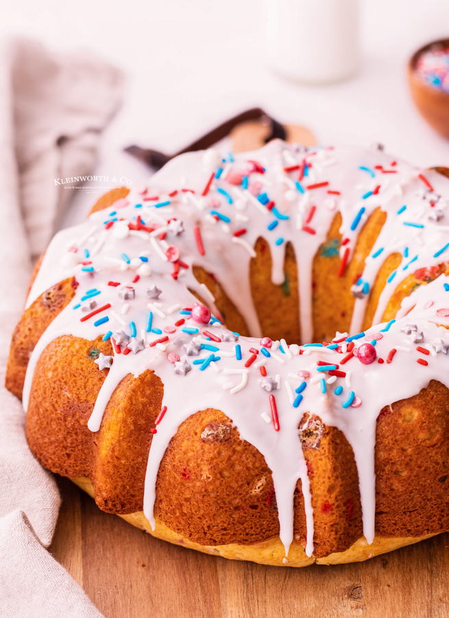 iced 4th of July Cake