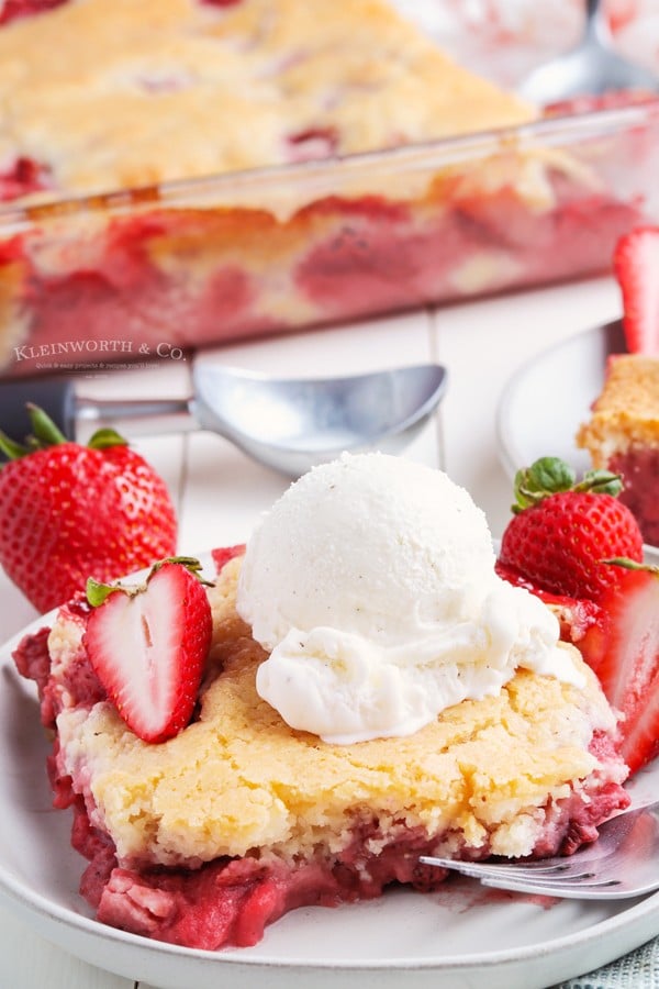 potluck Strawberry Cobbler